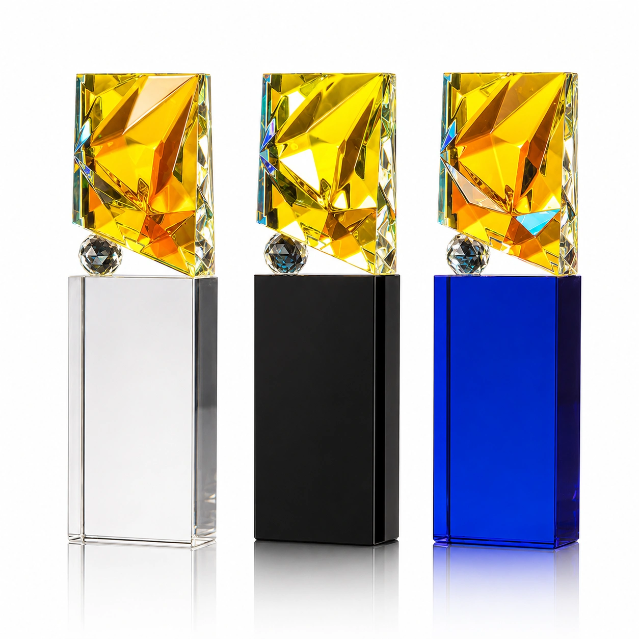 Golden Faceted Crystal Award – Custom Executive Excellence & Recognition Trophy