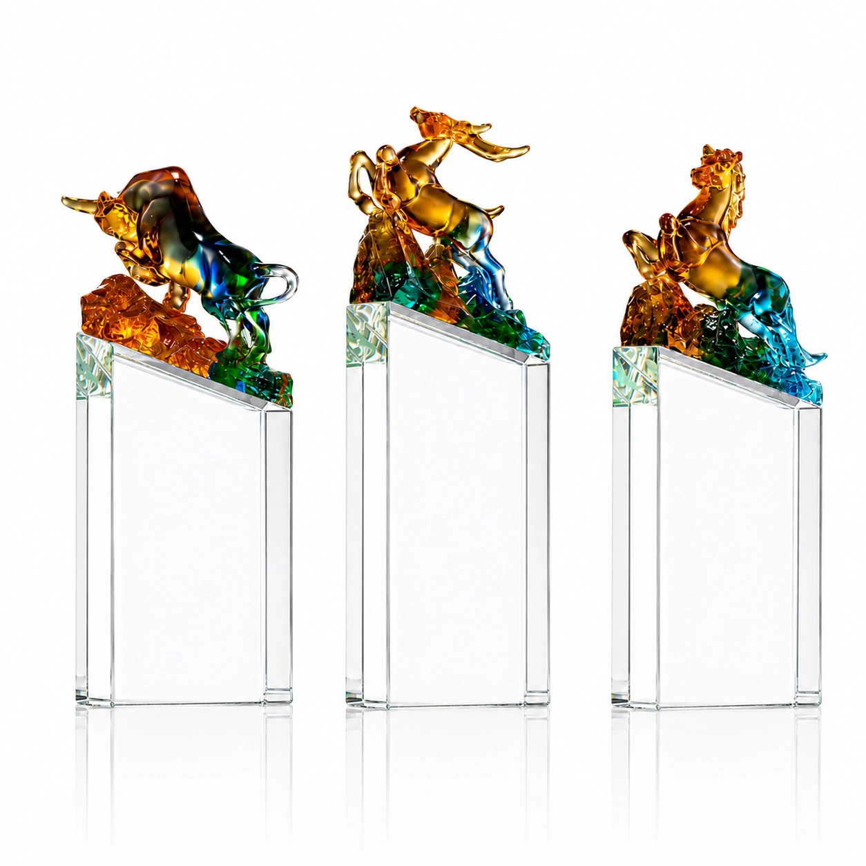 Animal Sculpture Crystal Award – Custom Artistic Corporate Recognition Trophy